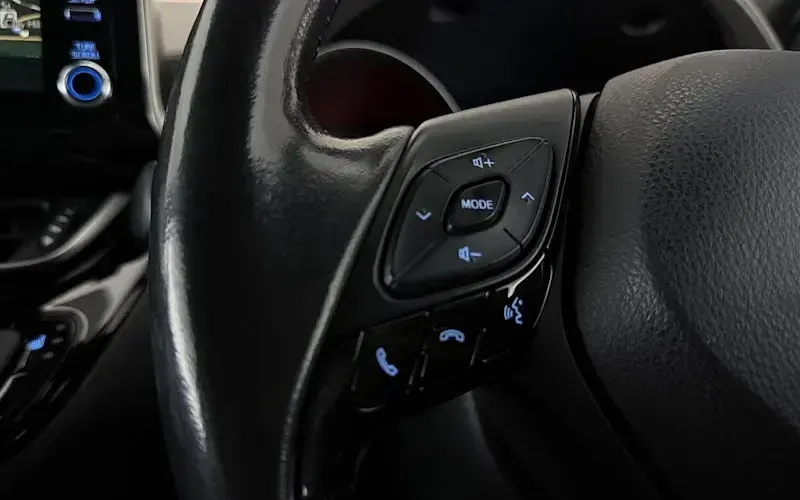 Used Toyota C-HR 122 HP (89 kW) 2021 Black SUV