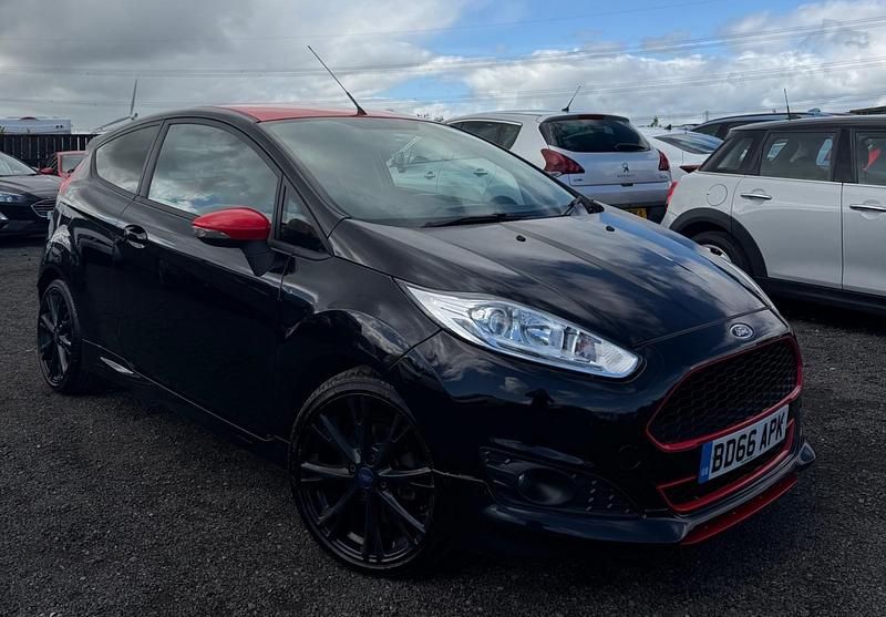 Used Ford Fiesta Zetec 140 HP (102 kW) 2016 Black Hatchback
