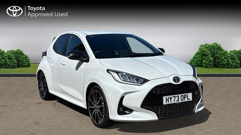 Second-hand Toyota Yaris Hybrid Sport 116 CP (85 kW) 2023 Hatchback