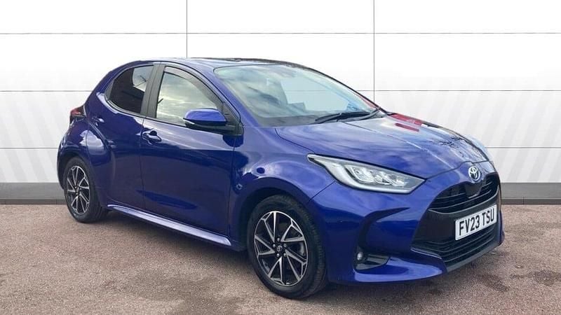 Blue Used 2023 Toyota Yaris Hybrid Design Hatchback | £13,939 (Fair price) - Image 1/3