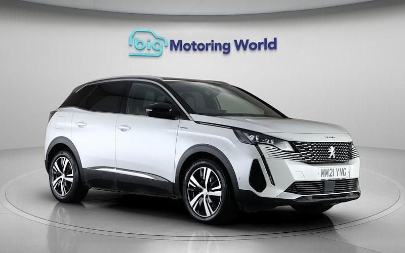 Used Peugeot 3008 Premium 300 HP (220 kW) 2021 White Estate