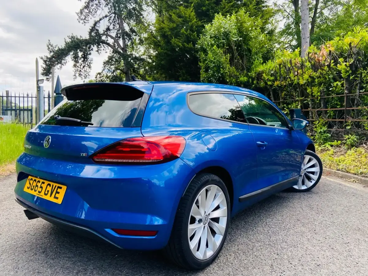 Usado VW Scirocco GT 125 HP (91 kW) 2015 Azul Coupé
