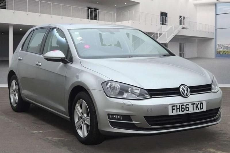 Used VW Golf VII Edition 125 HP (91 kW) 2016 Silver Hatchback
