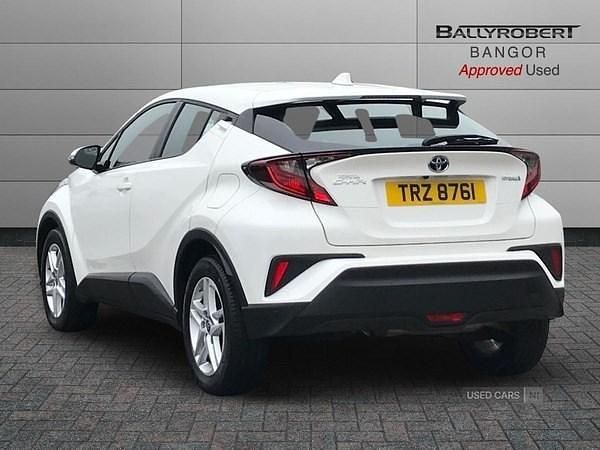 Used Toyota C-HR 122 HP (89 kW) 2022 White SUV