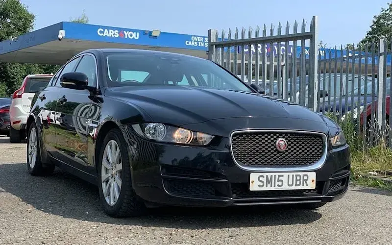 Used Jaguar XE SE 200 HP (147 kW) 2016 Sedan