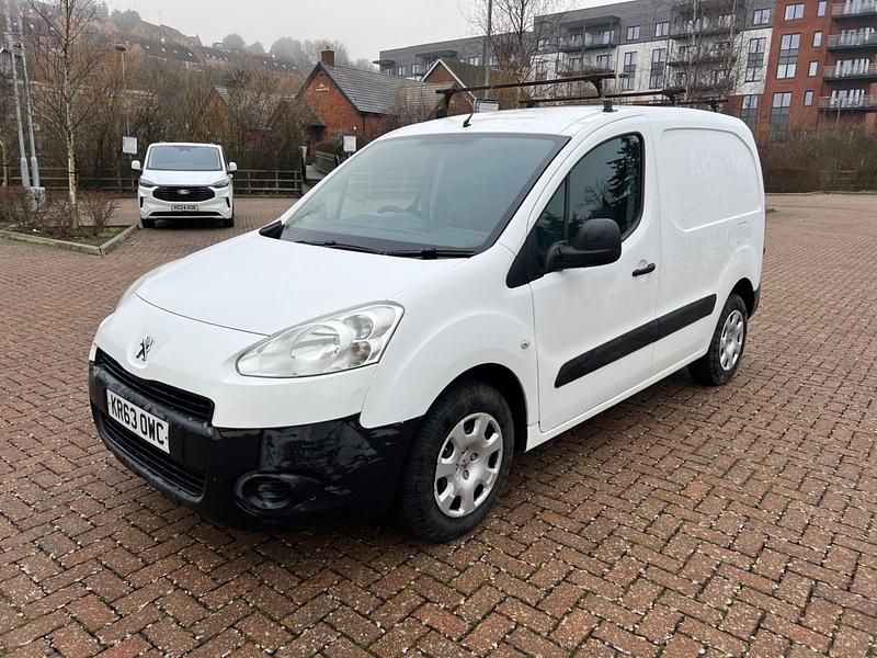Used Peugeot Partner 2013 White MPV