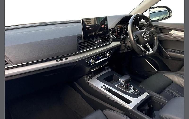 Used Audi Q5 Sport 261 HP (191 kW) 2022 White SUV