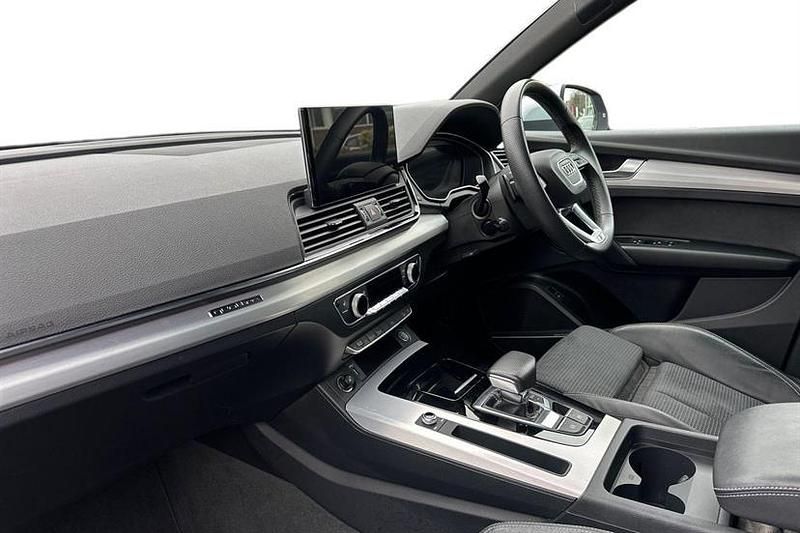 Used Audi Q5 S-Line 204 HP (150 kW) 2023 Floret silver SUV