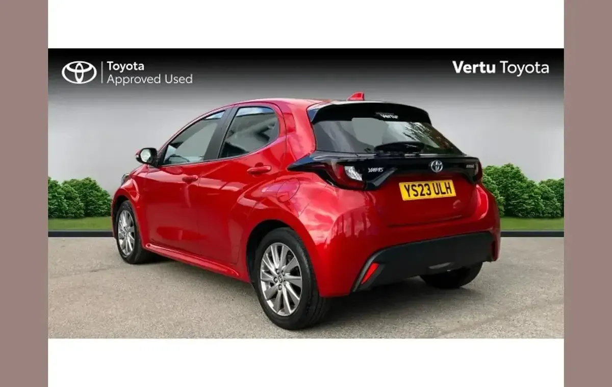 Used Toyota Yaris 116 HP (85 kW) 2023 Red Hatchback