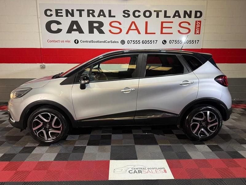 Usado Renault Captur Iconic 90 HP (66 kW) 2018 Prateado SUV