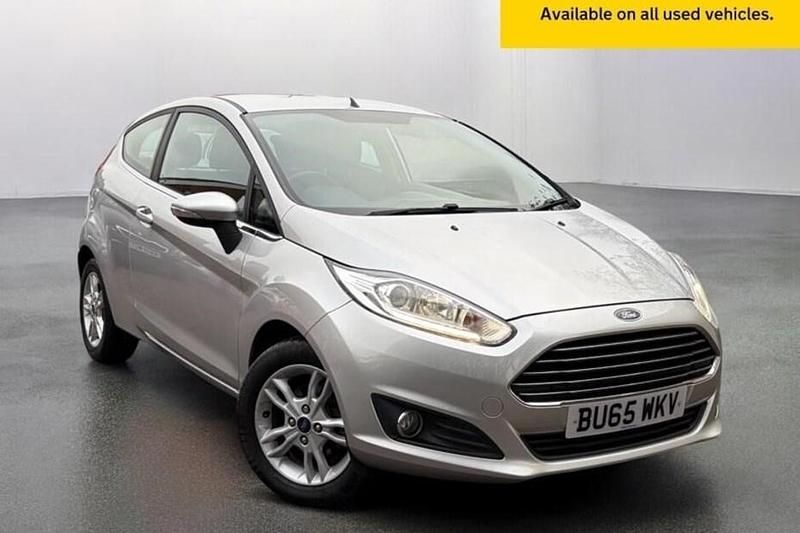 Used Ford Fiesta Zetec 82 HP (60 kW) 2016 Silver Hatchback