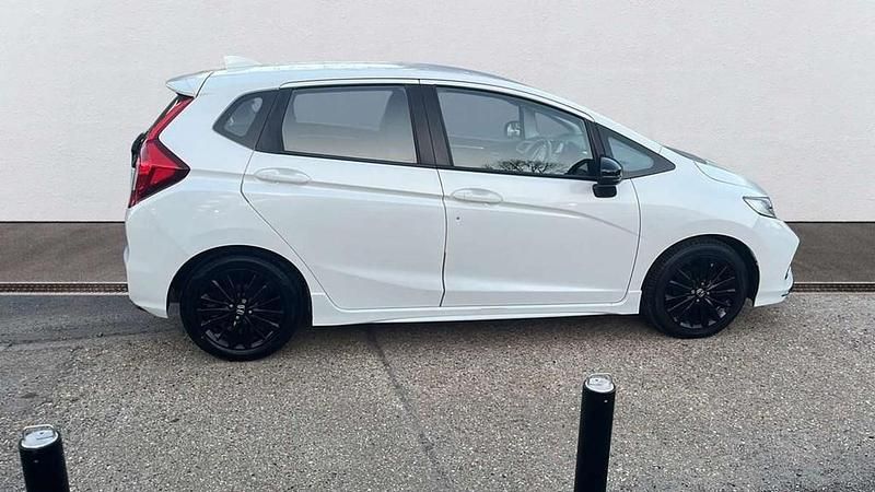 Used Honda Jazz Sport 130 HP (95 kW) 2018 White Hatchback