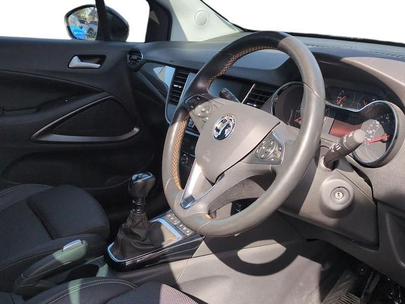 Used Vauxhall Crossland X Elite 130 HP (95 kW) 2019 White SUV