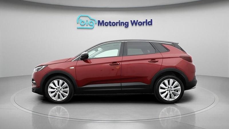 Used Vauxhall Grandland X Elite 130 HP (95 kW) 2020 Red SUV