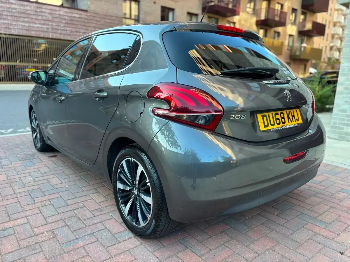 Used Peugeot 208 2018 Grey Hatchback
