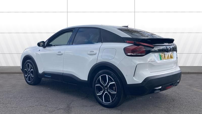 Used Citroën e-C4 Shine 100 kW (136 HP) 2021 White Hatchback