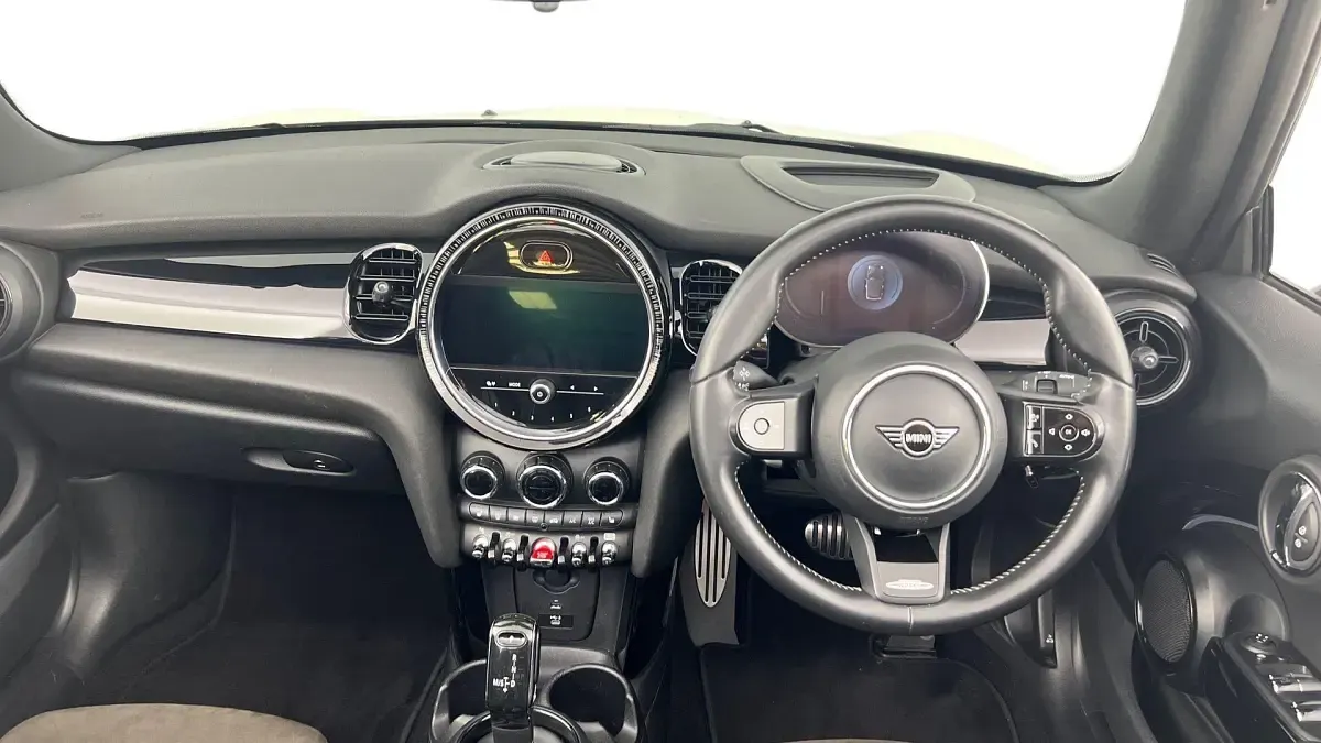 Used Mini Cooper Cabriolet Sport 134 HP (98 kW) 2021 White Cabriolet