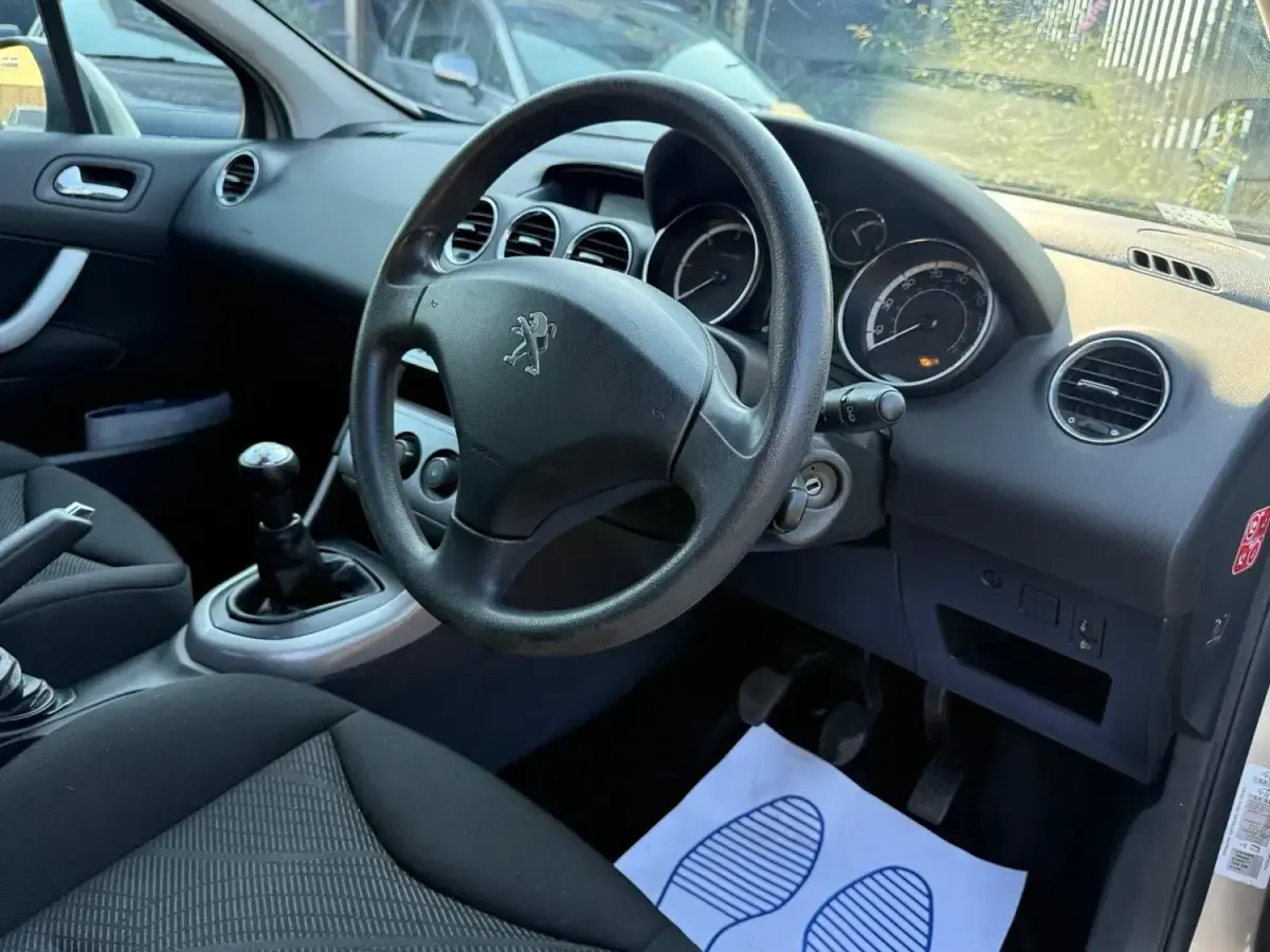 Used Peugeot 308 Access 2011 Grey Hatchback