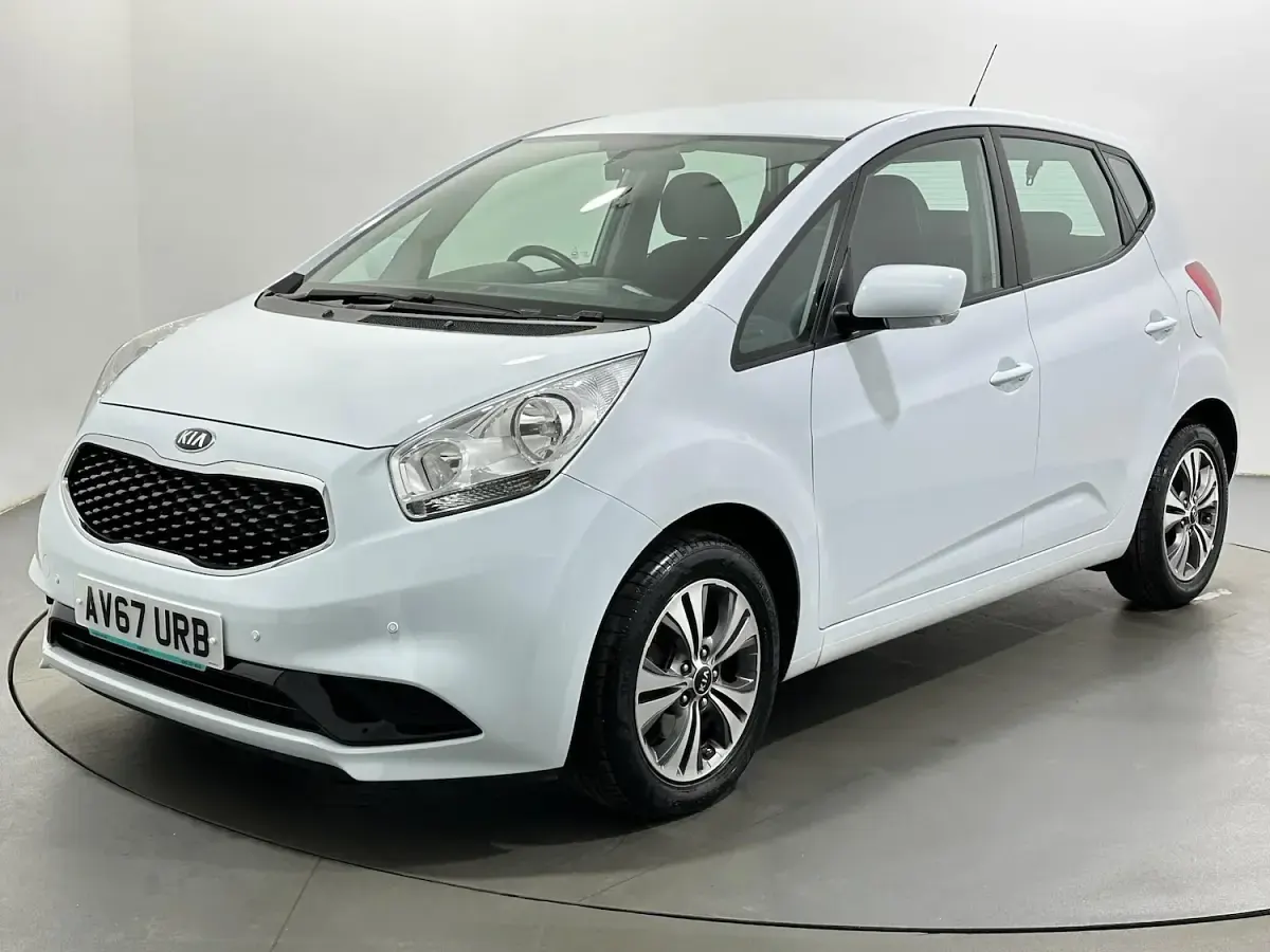 Used Kia Venga 123 HP (90 kW) 2017 White Hatchback