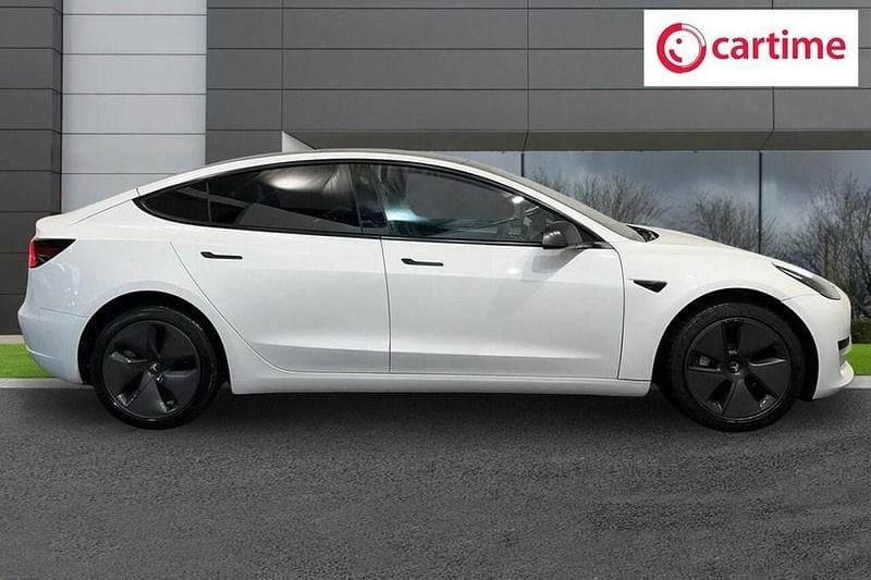 Used Tesla Model 3 Standard Range Plus 366 kW (498 HP) 2021 White Sedan