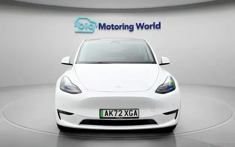 Used Tesla Model Y Long Range AWD 286 kW (389 HP) 2025 SUV