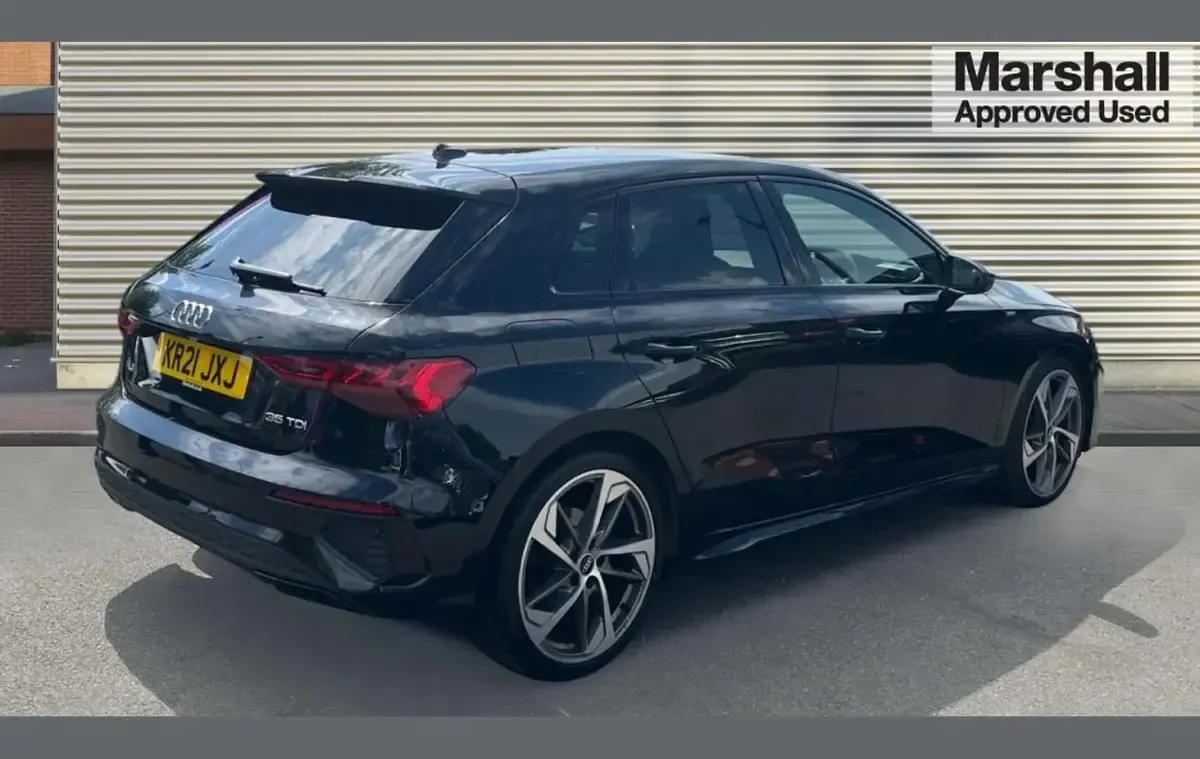 Begagnad Audi A3 Comfort 150 HK (110 kW) 2021 Svart Sedan