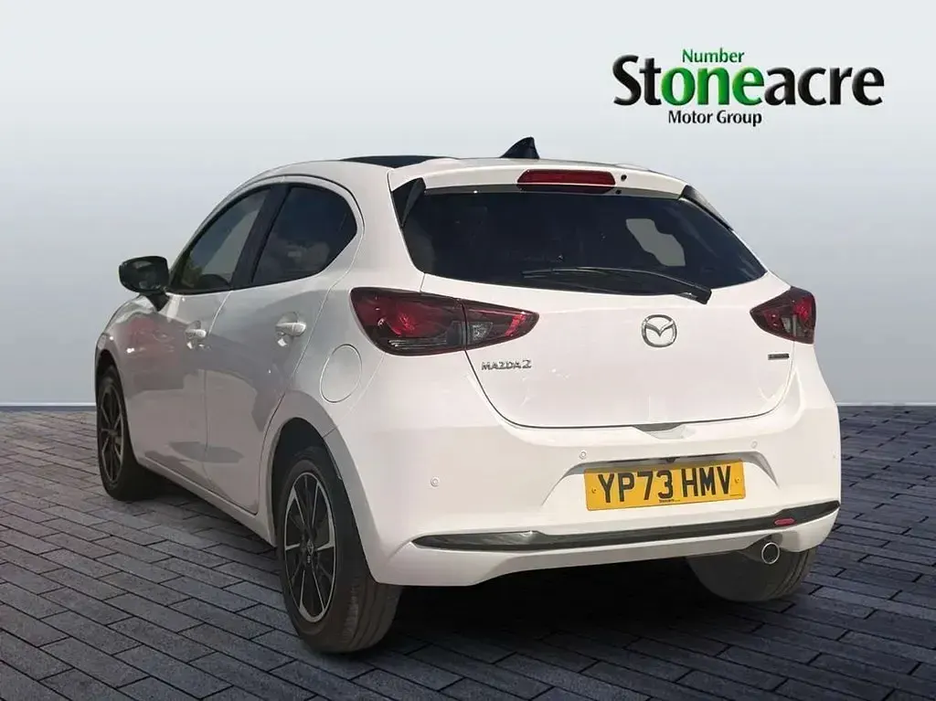 Usado Mazda 2 Homura-Aka 116 HP (85 kW) 2023 Branco Citadino