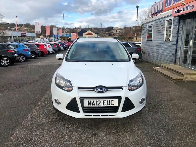 Used Ford B-MAX Zetec 2012 White MPV