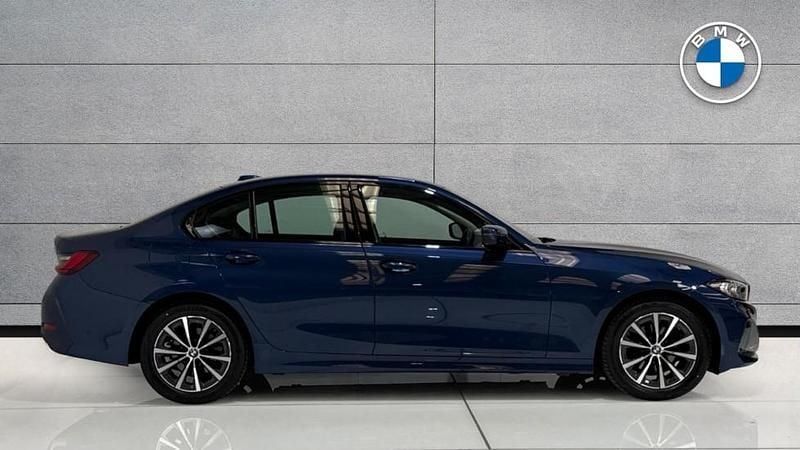 Used BMW 320 Sport Line 181 HP (133 kW) 2023 Blue Sedan