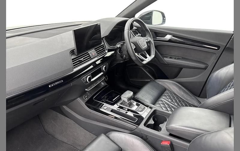 Used Audi Q5 Sportback Comfort 261 HP (191 kW) 2023 Blue SUV