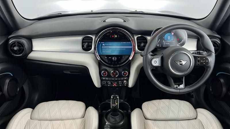 Used Mini Cooper Exclusive 134 HP (98 kW) 2023 Black Hatchback