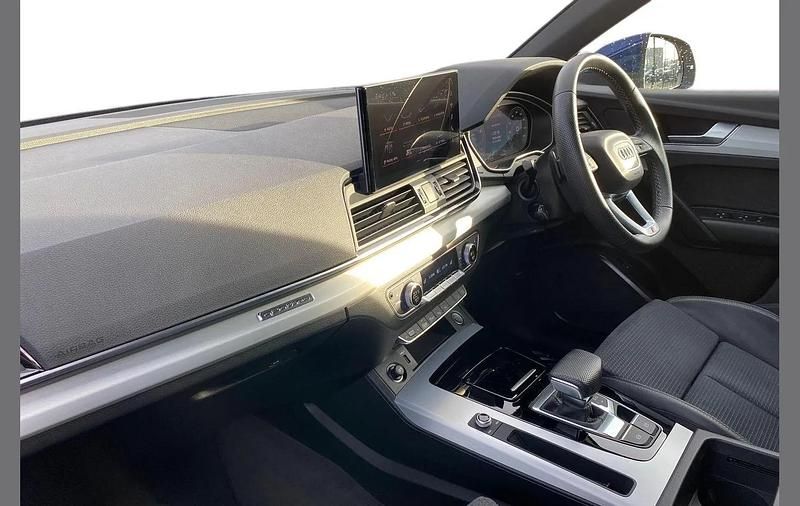 Used Audi Q5 S-Line 261 HP (191 kW) 2022 Blue SUV