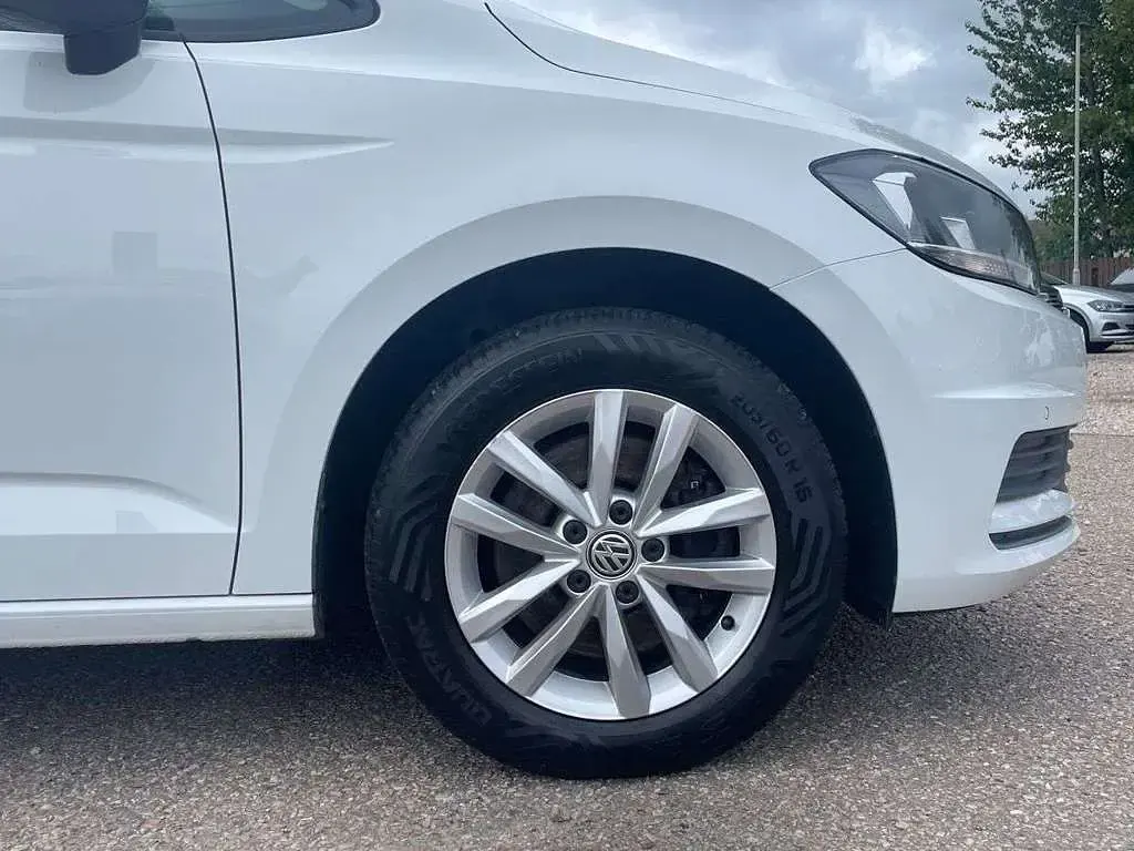 Used VW Touran Family 147 HP (108 kW) 2018 White MPV