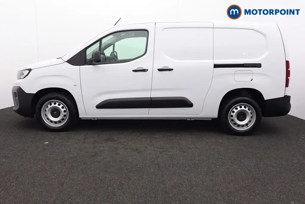 New Citroën Berlingo 100 HP (73 kW) 2026 White MPV