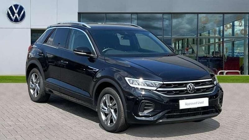 Deep black pearlescent Used 2024 VW T-Roc R-line SUV | £26,234 (Fair price) - Image 1/4