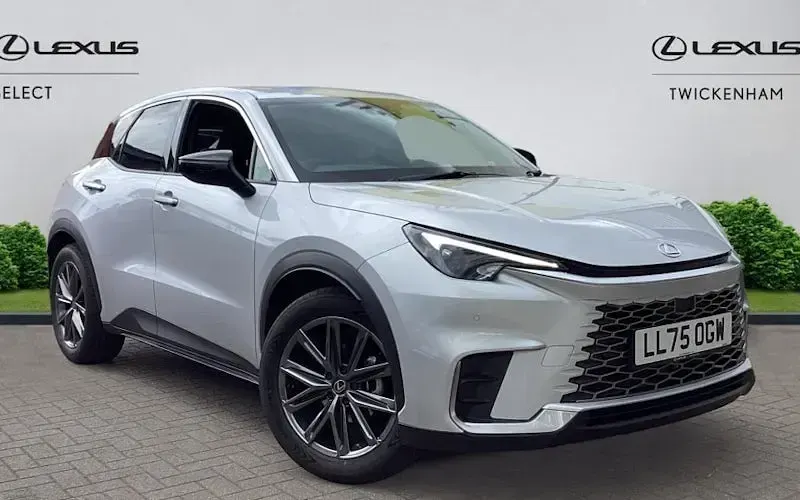 Second-hand Lexus LBX 136 CP (100 kW) 2026 SUV