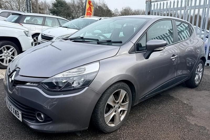 Used Renault Clio IV Expression+ 90 HP (66 kW) 2013 Grey Hatchback