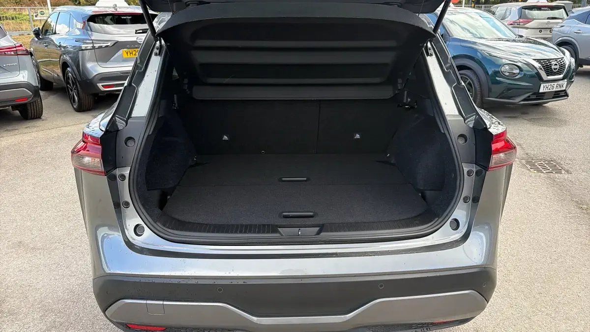 Used Nissan Qashqai N-Connecta 190 HP (139 kW) 2023 Grey SUV