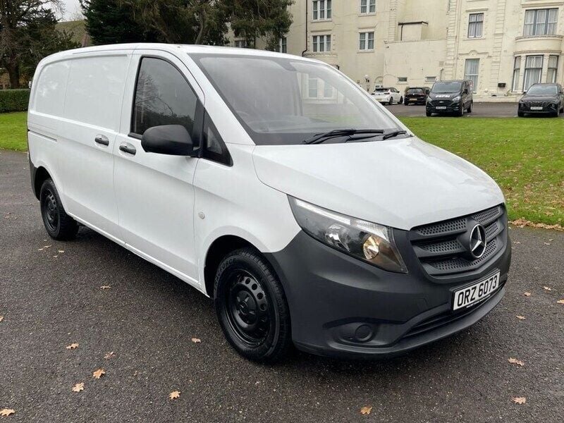 White Used 2018 Mercedes Vito MPV | £11,995 (Fair price) - Image 1/4