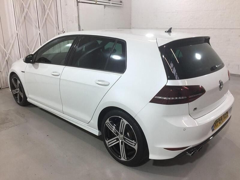 Used VW Golf VII R 300 HP (220 kW) 2015 White Hatchback