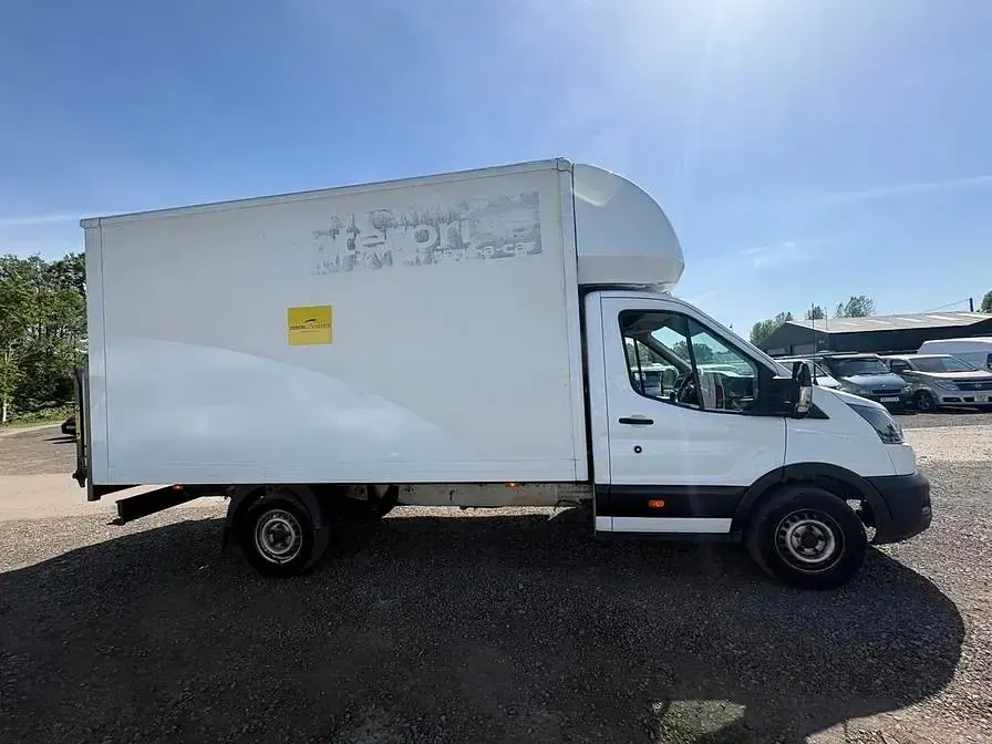 Used Ford Transit 130 HP (95 kW) 2021 White Van