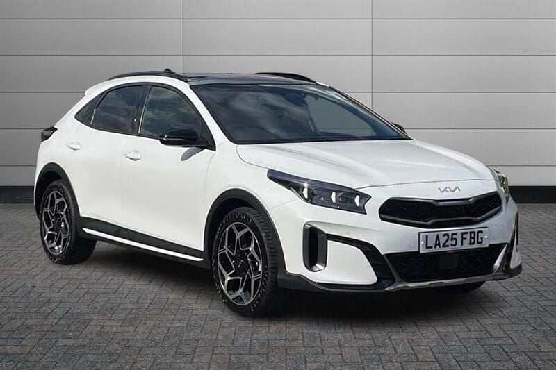 Fusion white New 2025 Kia XCeed 2 SUV | £28,950 (Expensive) - Image 1/2