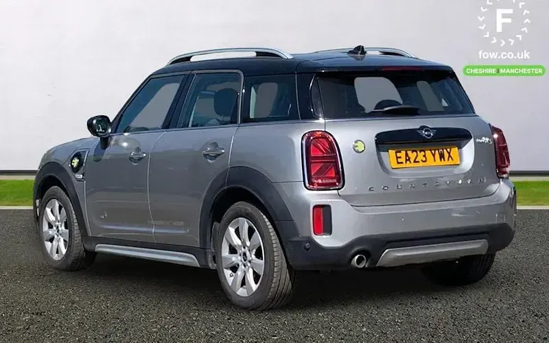 Begagnad Mini Cooper S Classic 220 HK (161 kW) 2022 Silver Halvkombi