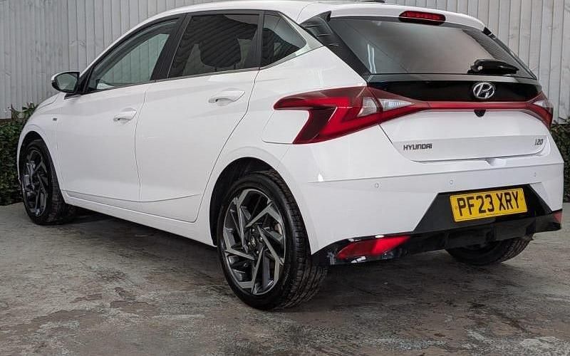 Used Hyundai i20 Premium 101 HP (74 kW) 2023 Hatchback