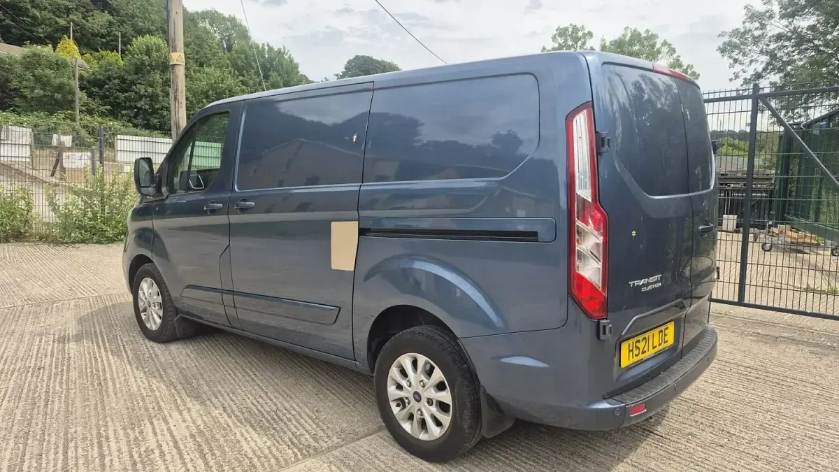 Used Ford Transit Custom Limited 130 HP (95 kW) 2021 Blue Van