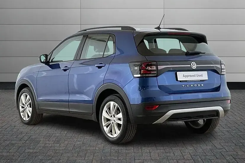 Used VW T-Cross SE 115 HP (84 kW) 2019 Reef blue SUV