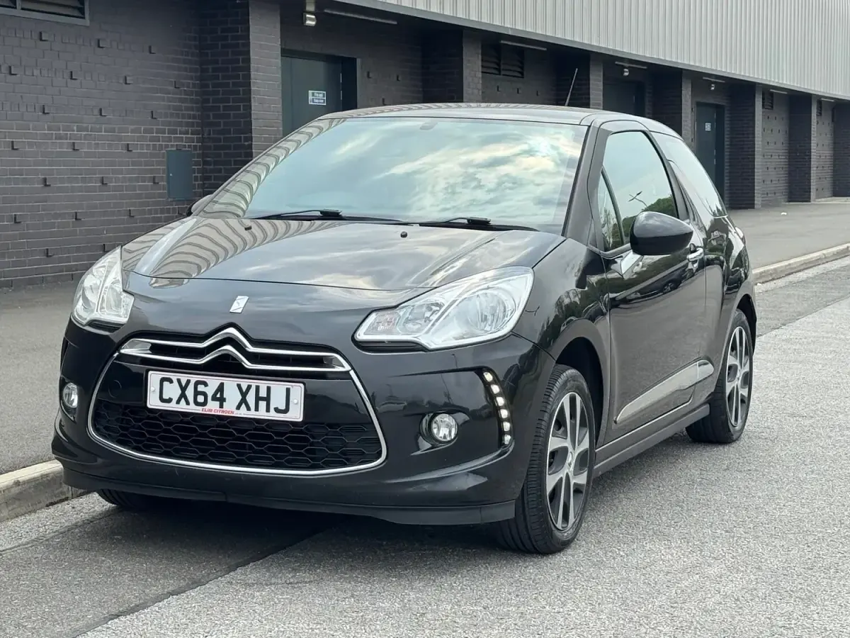Used Citroën DS3 PureTech 82 HP (60 kW) 2014 Black Hatchback