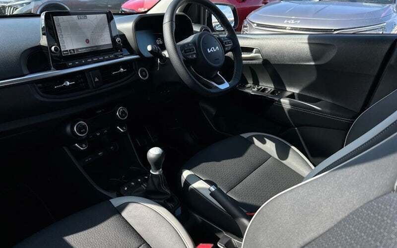 Image 2/4