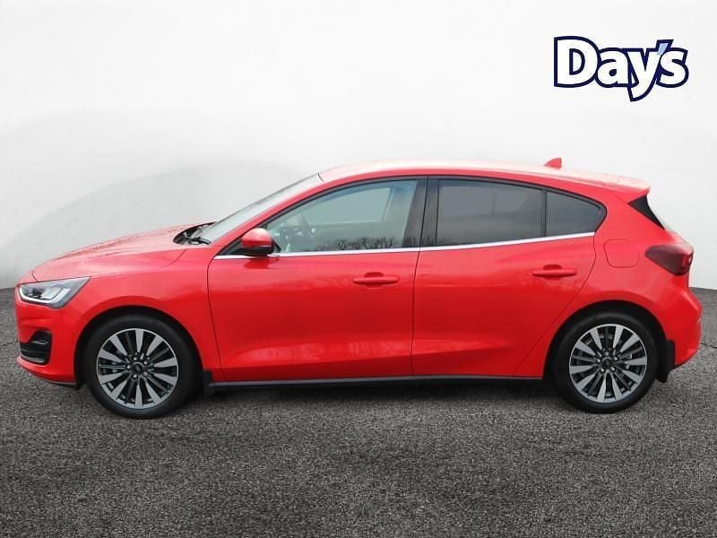 Used Ford Focus Titanium X 125 HP (91 kW) 2023 Red Hatchback
