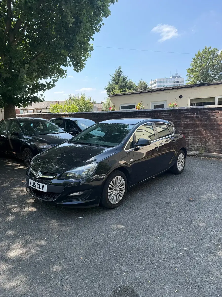 Used Vauxhall Astra Excite 2015 Black Hatchback